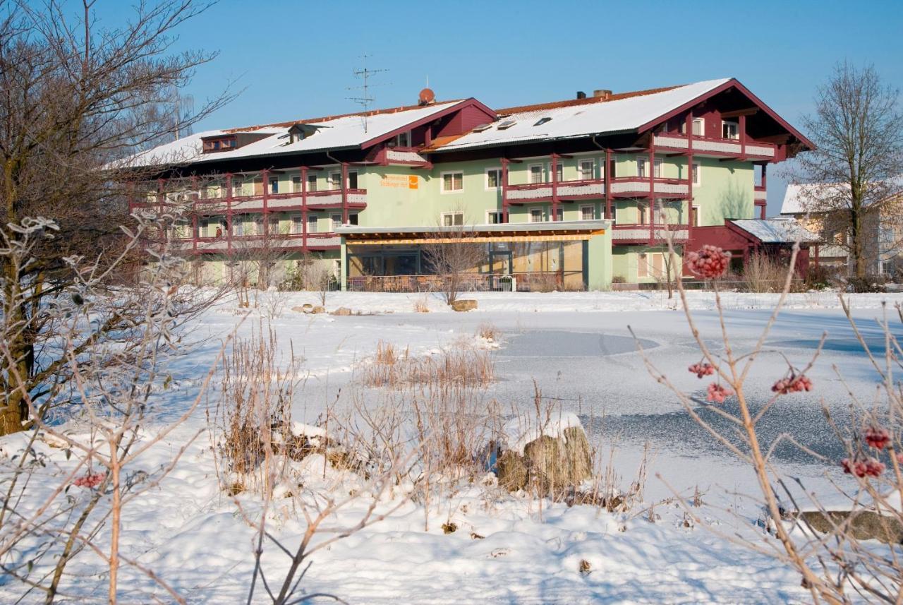 Stroebinger Hof - Therme Wellness Resort Bad Endorf Exterior photo